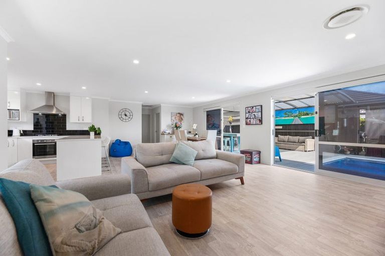 Photo of property in 69 Bert Wall Drive, Omokoroa, 3114