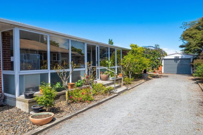 Photo of property in 88 Bickerton Street, Wainoni, Christchurch, 8061