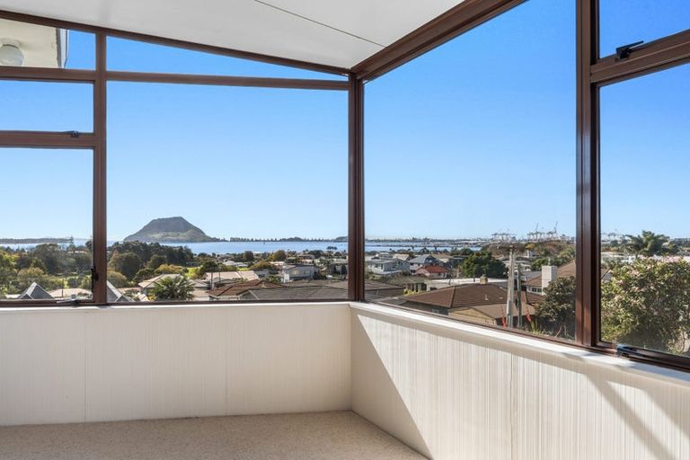 Photo of property in 17a Seaview Road, Otumoetai, Tauranga, 3110