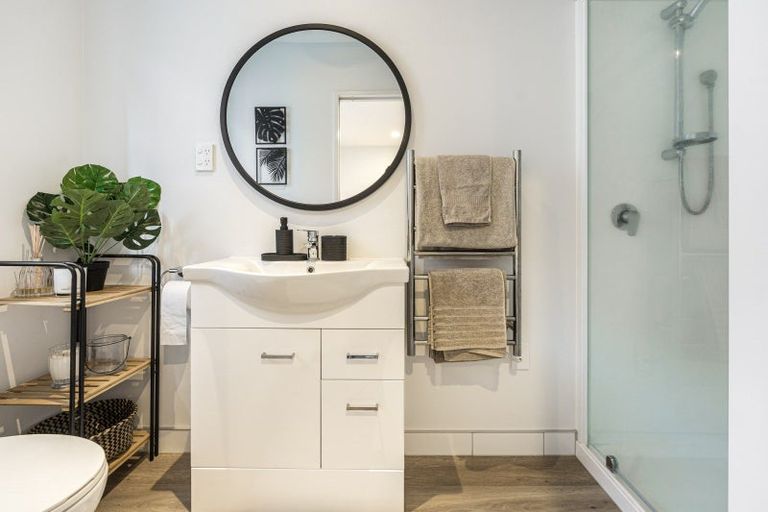 Photo of property in 14 Waikohi Avenue, Glenbrook, 2681