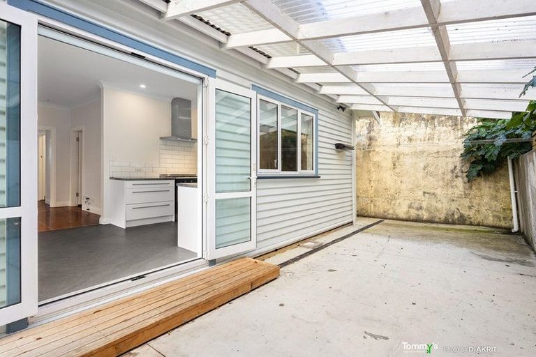 Photo of property in 504 Evans Bay Parade, Hataitai, Wellington, 6021