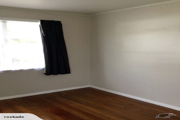 Photo of property in 10/331 Royal Road, Massey, Auckland, 0614