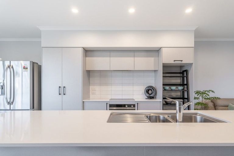 Photo of property in 20 George West Square West, Wigram, Christchurch, 8025