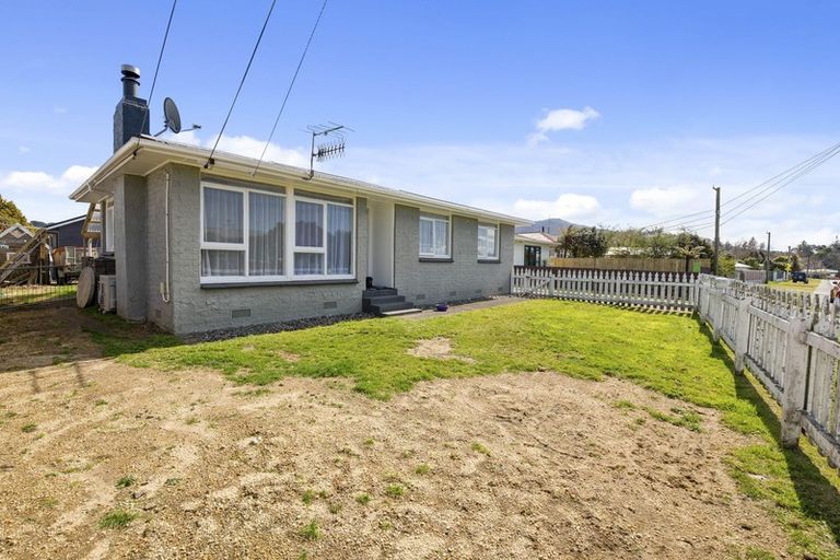 Photo of property in 8 Kahu Street, Utuhina, Rotorua, 3015