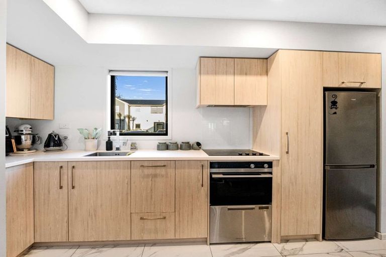 Photo of property in 3/25 Hargest Crescent, Sydenham, Christchurch, 8023