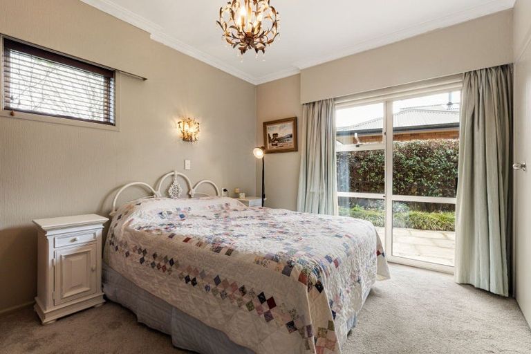 Photo of property in 24 Queen Street, Cambridge, 3434