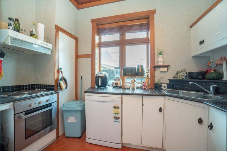 Photo of property in 25 Tiller Close, Kelvin Grove, Palmerston North, 4414