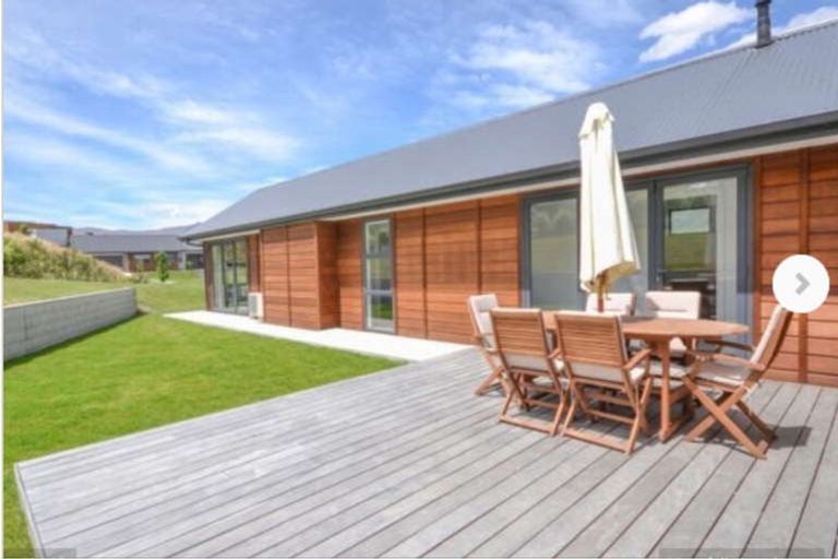Photo of property in 6 Trench Hill Road, Frankton, Queenstown, 9371
