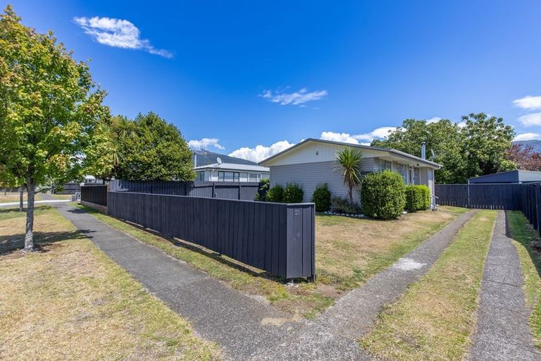 Photo of property in 20 Runuku Grove, Turangi, 3334