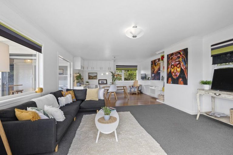 Photo of property in 18 Doralto Road, Frankleigh Park, New Plymouth, 4310