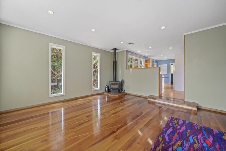 Photo of property in 115 Kamahi Street, Stokes Valley, Lower Hutt, 5019