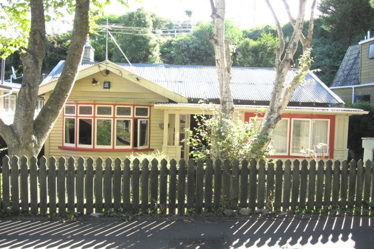Photo of property in 26 Akatea Street, Berhampore, Wellington, 6023