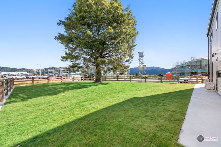 Photo of property in 16 Orongomai Street, Wallaceville, Upper Hutt, 5018