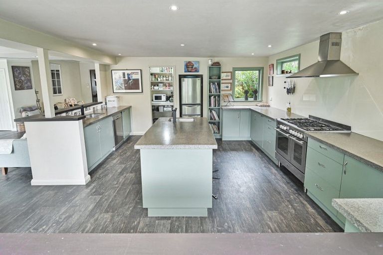 Photo of property in 2524 State Highway 2, Te Hauke, Hastings, 4174