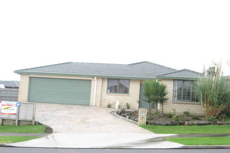 Photo of property in 14 Mt Lebanon Crescent, The Gardens, Auckland, 2105