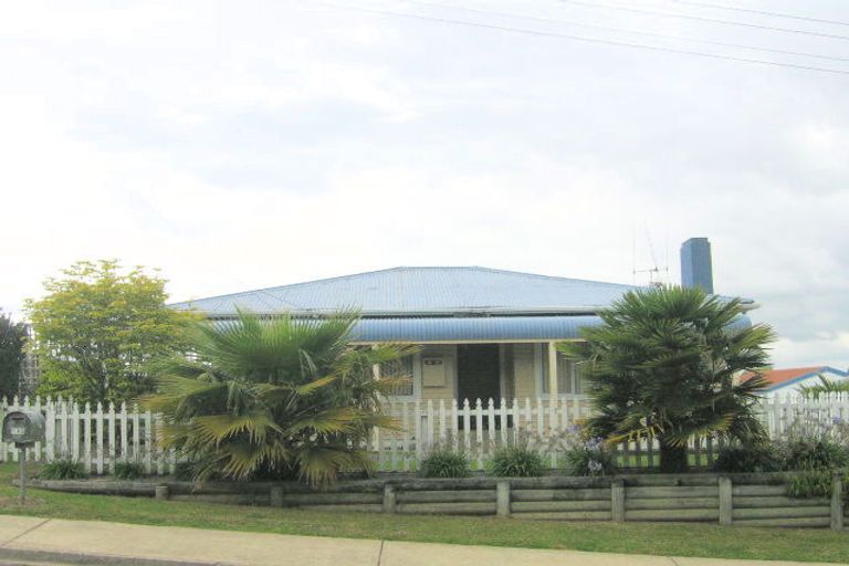 Photo of property in 115 Harbour View Road, Omokoroa, 3114