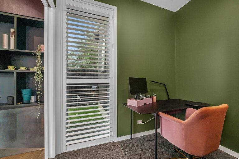 Photo of property in 23 Otakau Road, Milford, Auckland, 0620