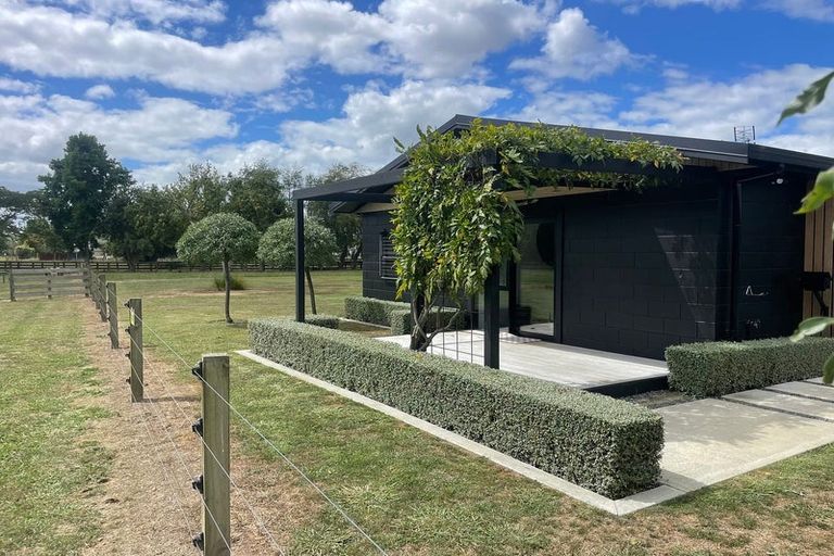 Photo of property in 37 Peake Road, Cambridge, Hamilton, 3283