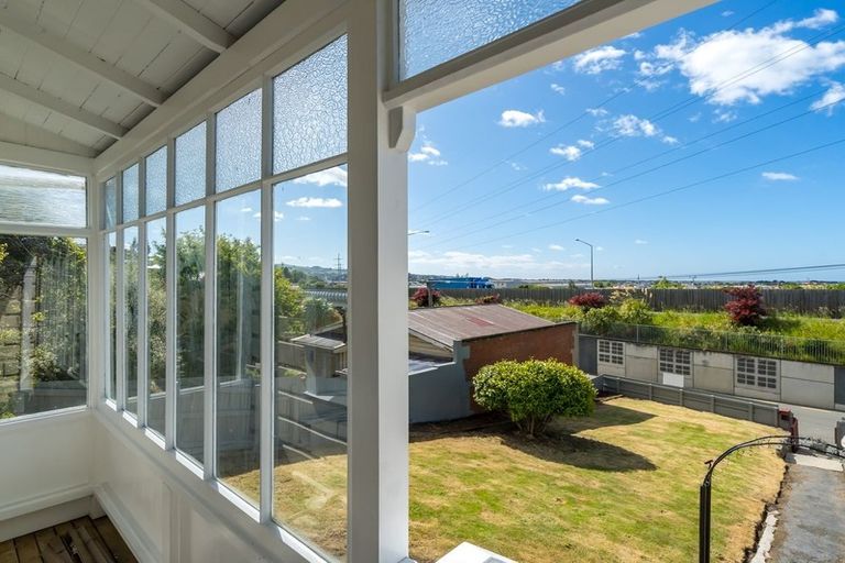 Photo of property in 14 Bridge Street, Clyde Hill, Dunedin, 9011