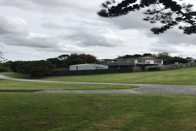 Photo of property in 17 Montego Place, Weymouth, Auckland, 2103