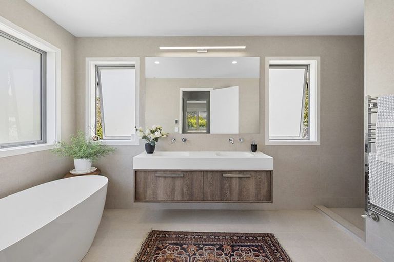 Photo of property in 62 Pendarves Street, New Plymouth, 4310