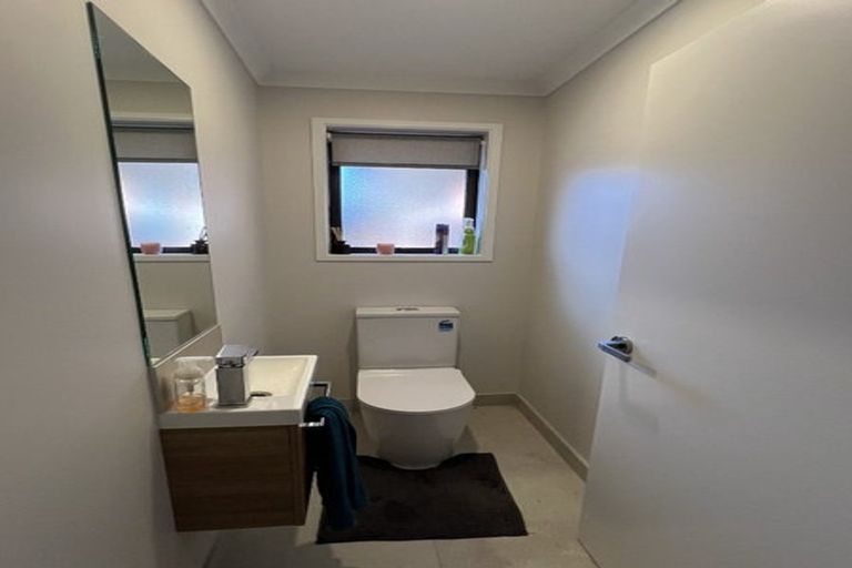 Photo of property in 19 Pouate Way, Waiuku, 2123