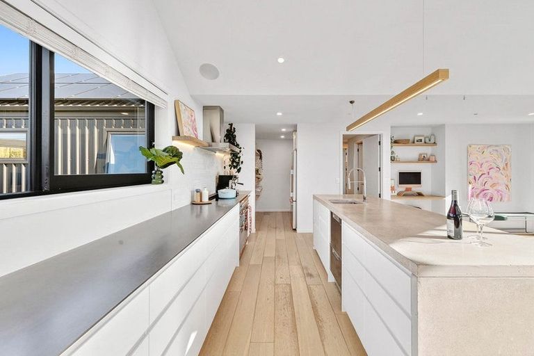 Photo of property in Luggate Park, 32 Cooper Crescent, Luggate, Wanaka, 9383