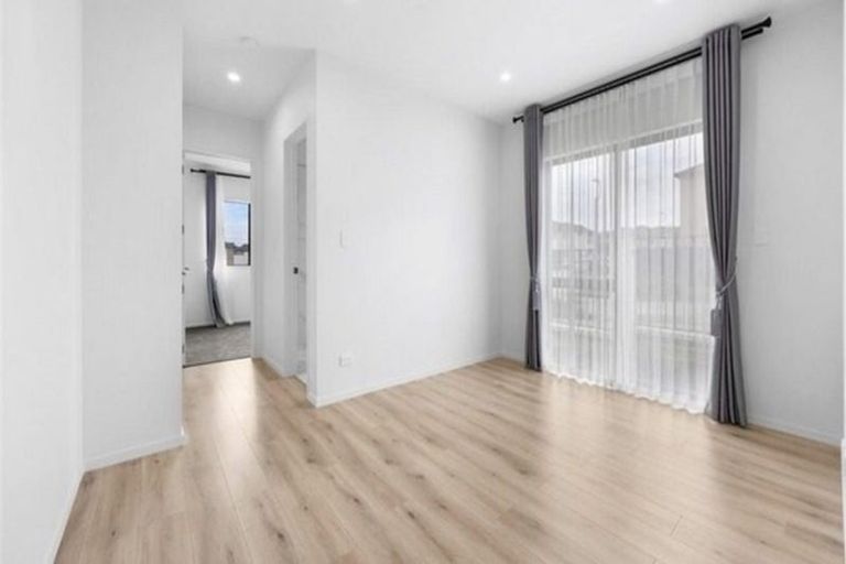 Photo of property in 57 Drumbuoy Drive, Flat Bush, Auckland, 2019