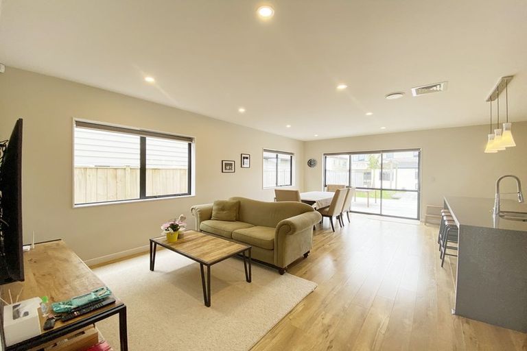 Photo of property in 20 Tinaku Road, Flat Bush, Auckland, 2019