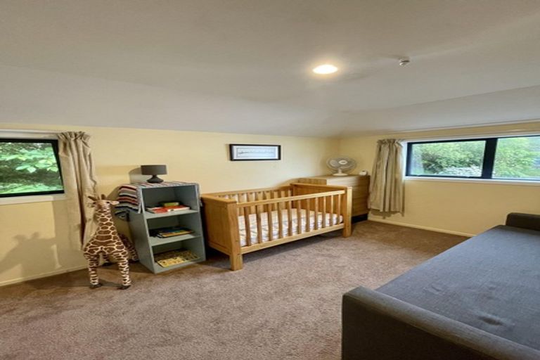 Photo of property in 75a Woodhouse Avenue, Karori, Wellington, 6012