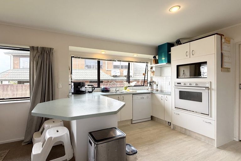 Photo of property in 1/50 Simmental Crescent, Somerville, Auckland, 2014