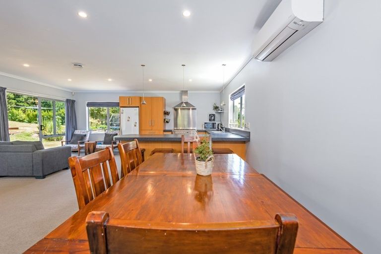 Photo of property in 37 County Heights Drive, Aokautere, Palmerston North, 4471