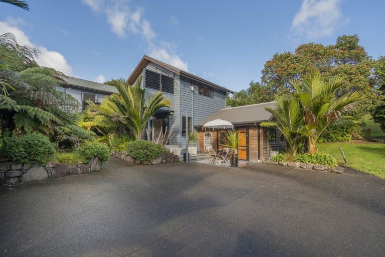 Photo of property in 5 Rewa Rewa Valley, Tairua, 3508