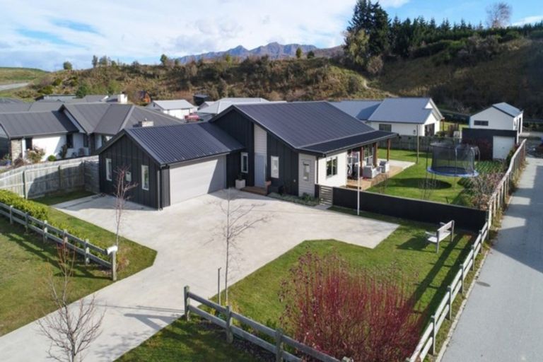 Photo of property in 11 Sylvan Street, Lake Hayes, Queenstown, 9304