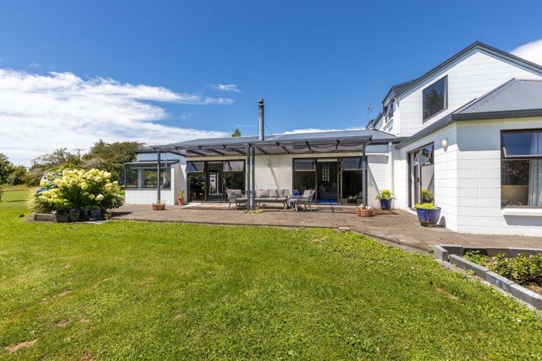 Photo of property in 1298 Egmont Road, Egmont Village, Inglewood, 4386