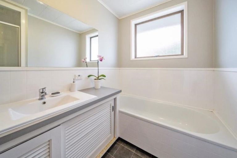 Photo of property in 16a Glasgow Street, Hawera, 4610