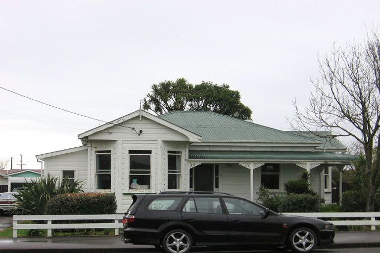 Photo of property in 10 Victoria Street, Levin, 5510