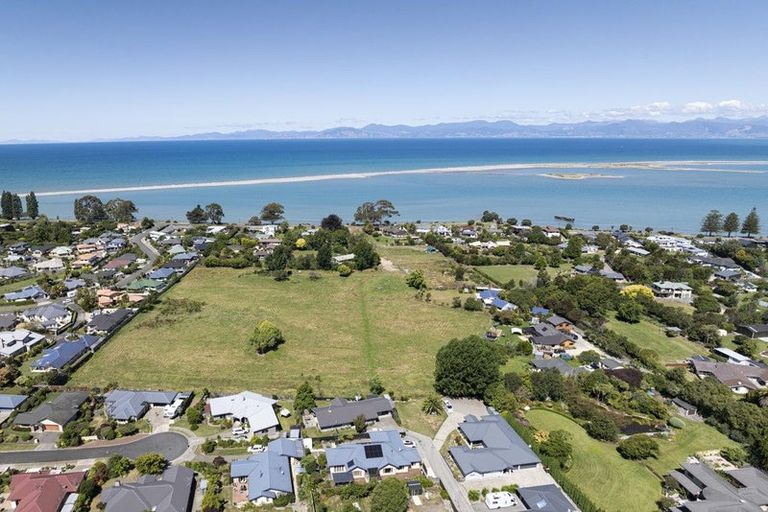 Photo of property in 35 Motueka Quay, Motueka, 7120
