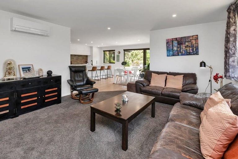 Photo of property in 370 One Tree Point Road, One Tree Point, 0118