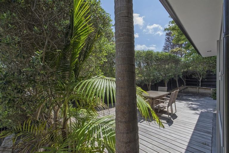 Photo of property in 6 Himalaya Drive, Half Moon Bay, Auckland, 2012