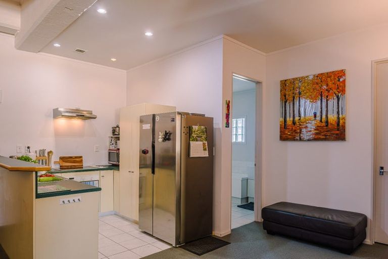 Photo of property in Tennyson Apartments, 12/25 Tennyson Street, Te Aro, Wellington, 6011