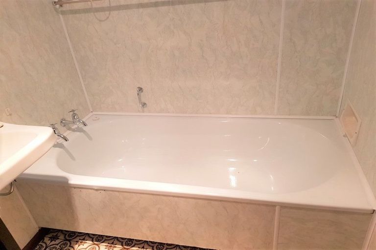 Photo of property in 5/31 Mana Avenue, Titahi Bay, Porirua, 5022