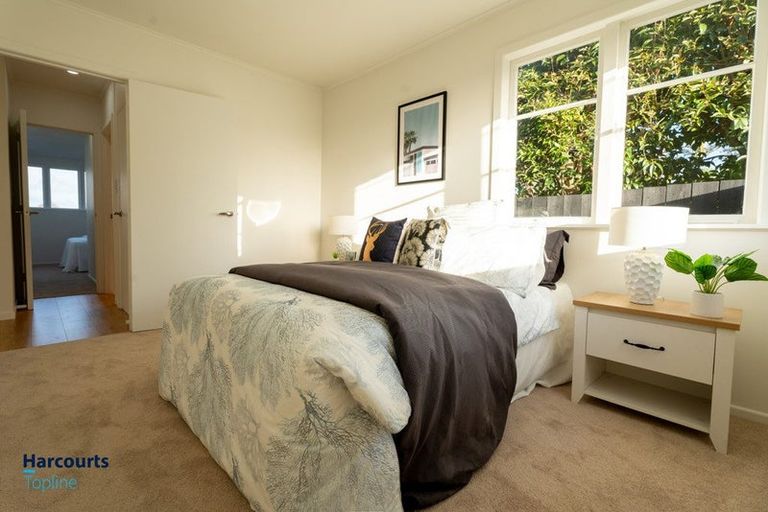 Photo of property in 96 Rosier Road, Glen Eden, Auckland, 0602