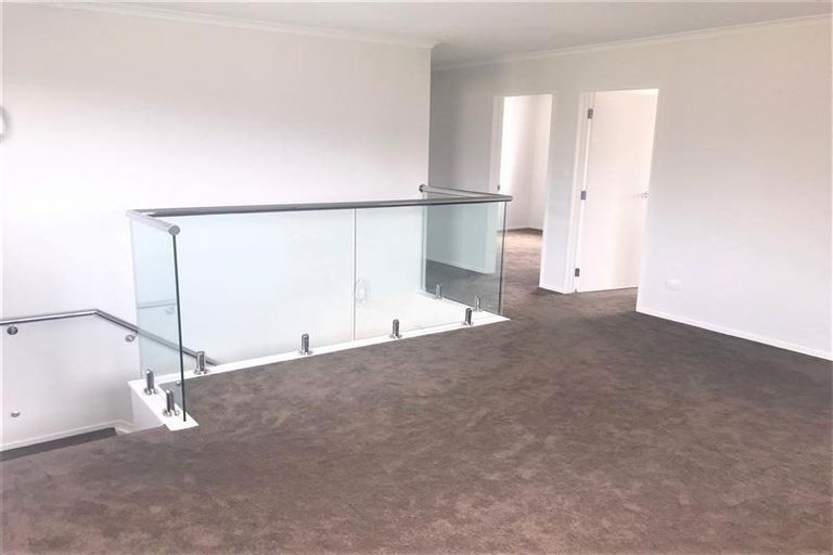 Photo of property in 19 Resolution Drive, Gulf Harbour, Whangaparaoa, 0930