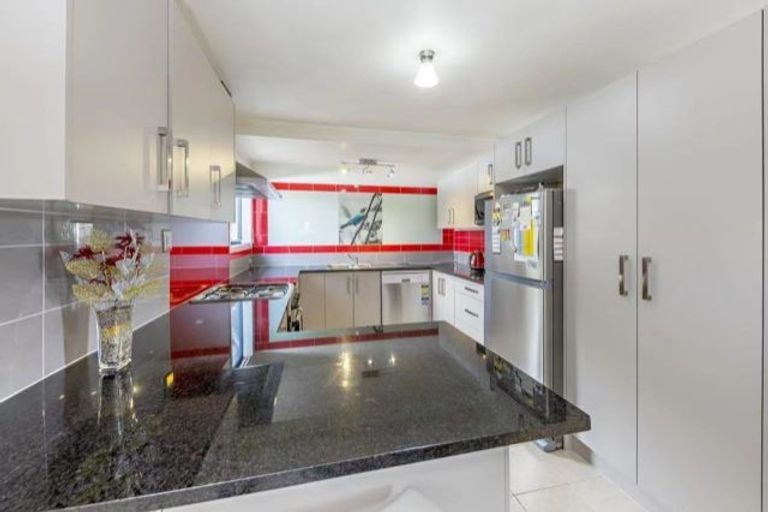 Photo of property in 3 Mataura Place, Clover Park, Auckland, 2019