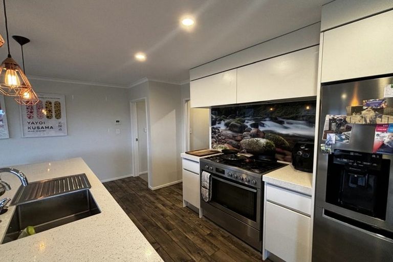 Photo of property in 17 Waitaha Place, Bell Block, New Plymouth, 4312