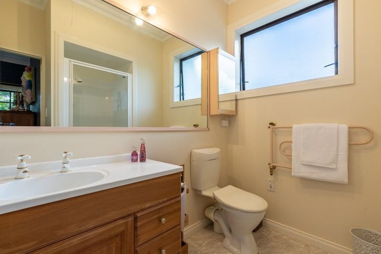 Photo of property in 114 Main Road South, Raumati Beach, Paraparaumu, 5032