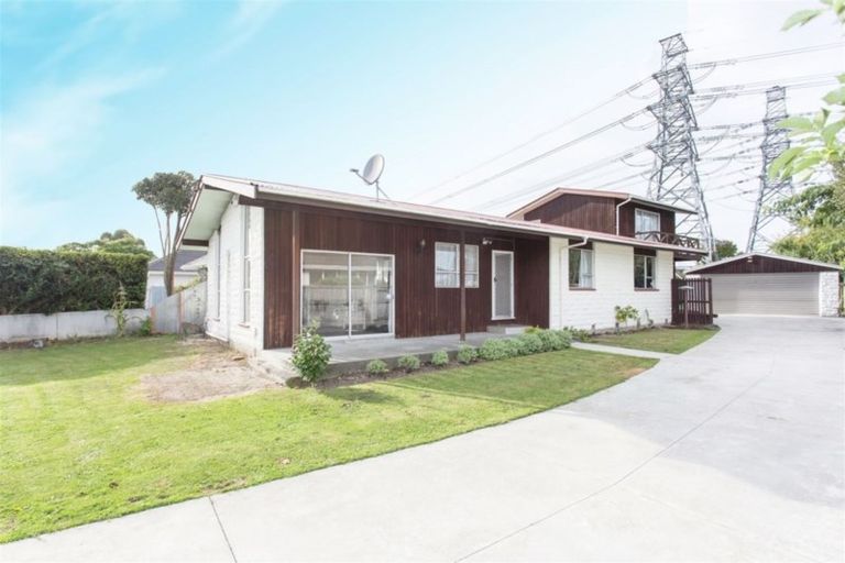 Photo of property in 17 Stackhouse Avenue, Bishopdale, Christchurch, 8053