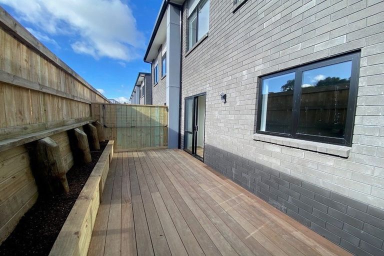 Photo of property in 8 Equine Way, Brookfield, 3110