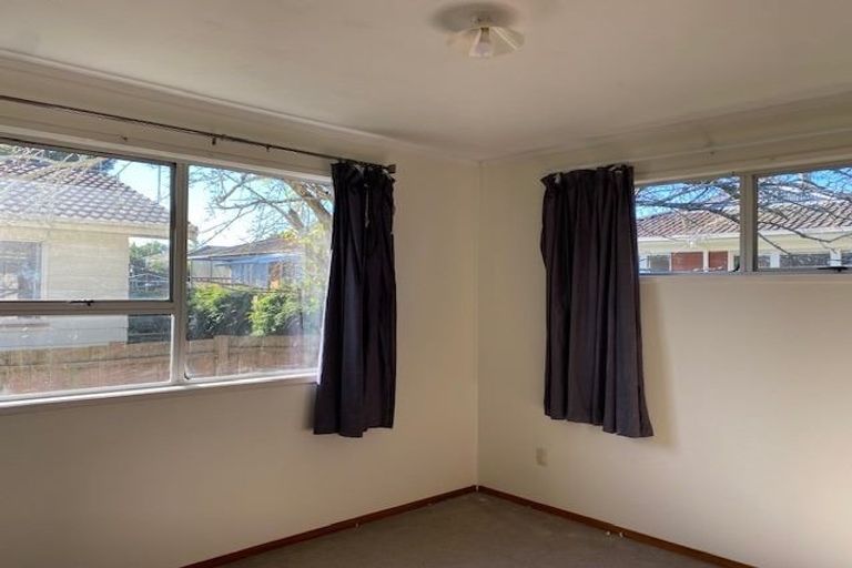 Photo of property in 2/48 Archmillen Avenue, Pakuranga Heights, Auckland, 2010